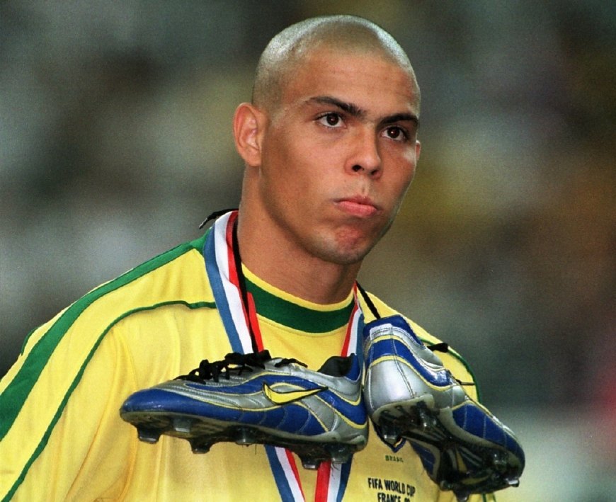 利物浦英联杯第3轮3-1逆转莱斯特城，索博斯洛伊外场世界波绝杀！